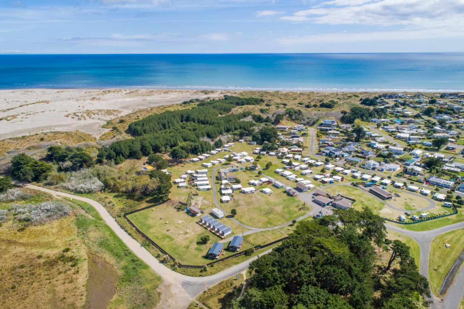Foxton Beach Holiday Park Extérieur photo